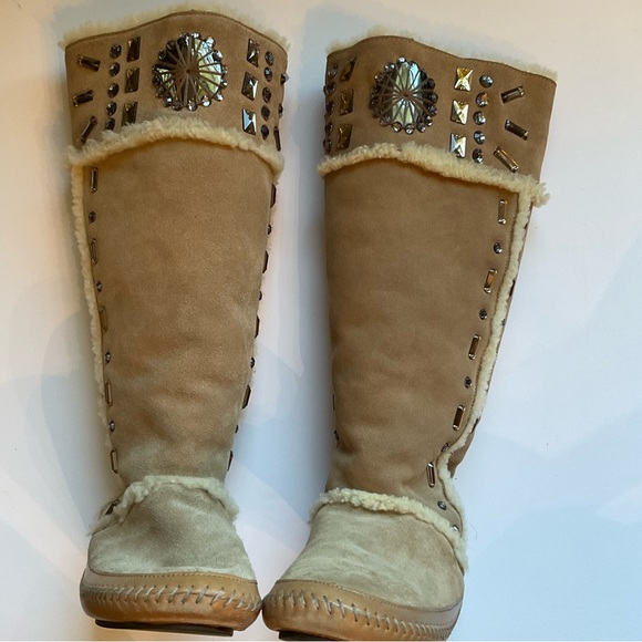 TORY BURCH embellished, Jewel shearling, tall boots/moccasin size 10 - Picture 2 of 5